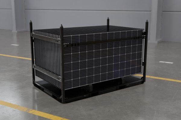 Steel crates for solar panels